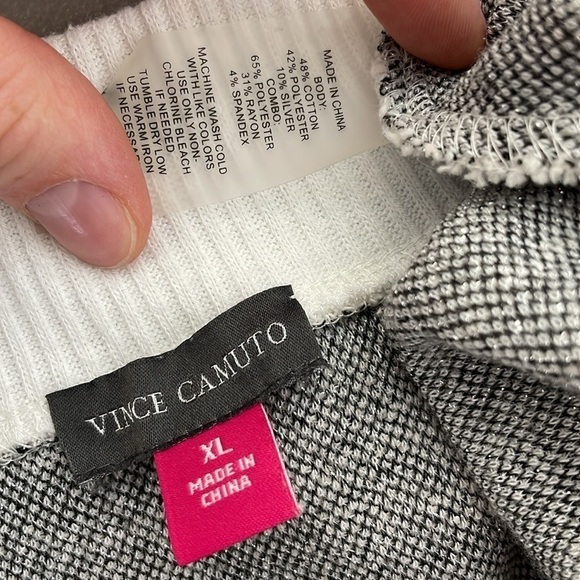 Vince Camuto Sweater Women’s X Large Grey White Leopard Print V-Neck Metallic - Picture 11 of 13